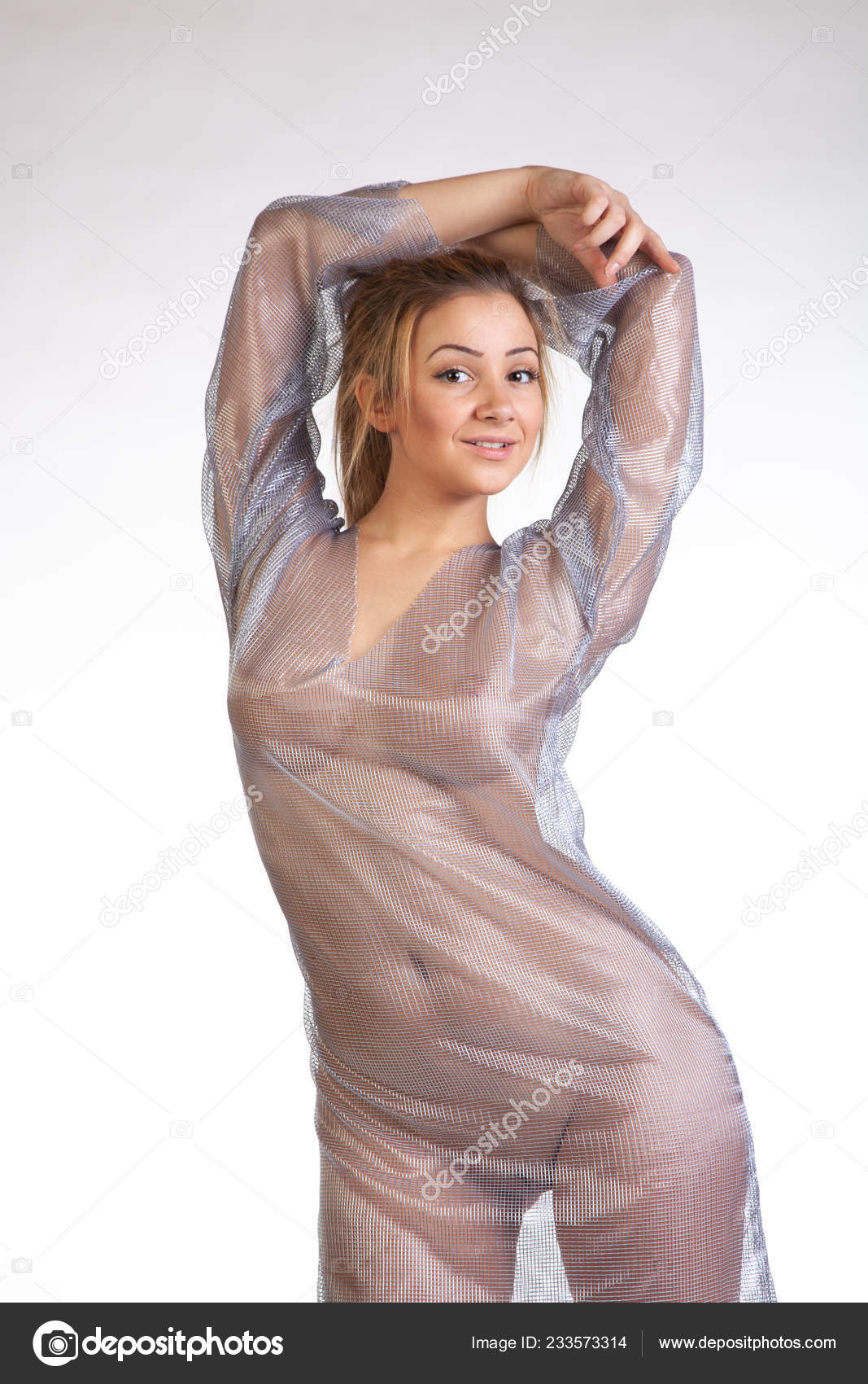 https://st4n.depositphotos.com/10086424/23357/i/1600/depositphotos_233573314-stock-photo-young-beautiful-girl-posing-nude.jpg
