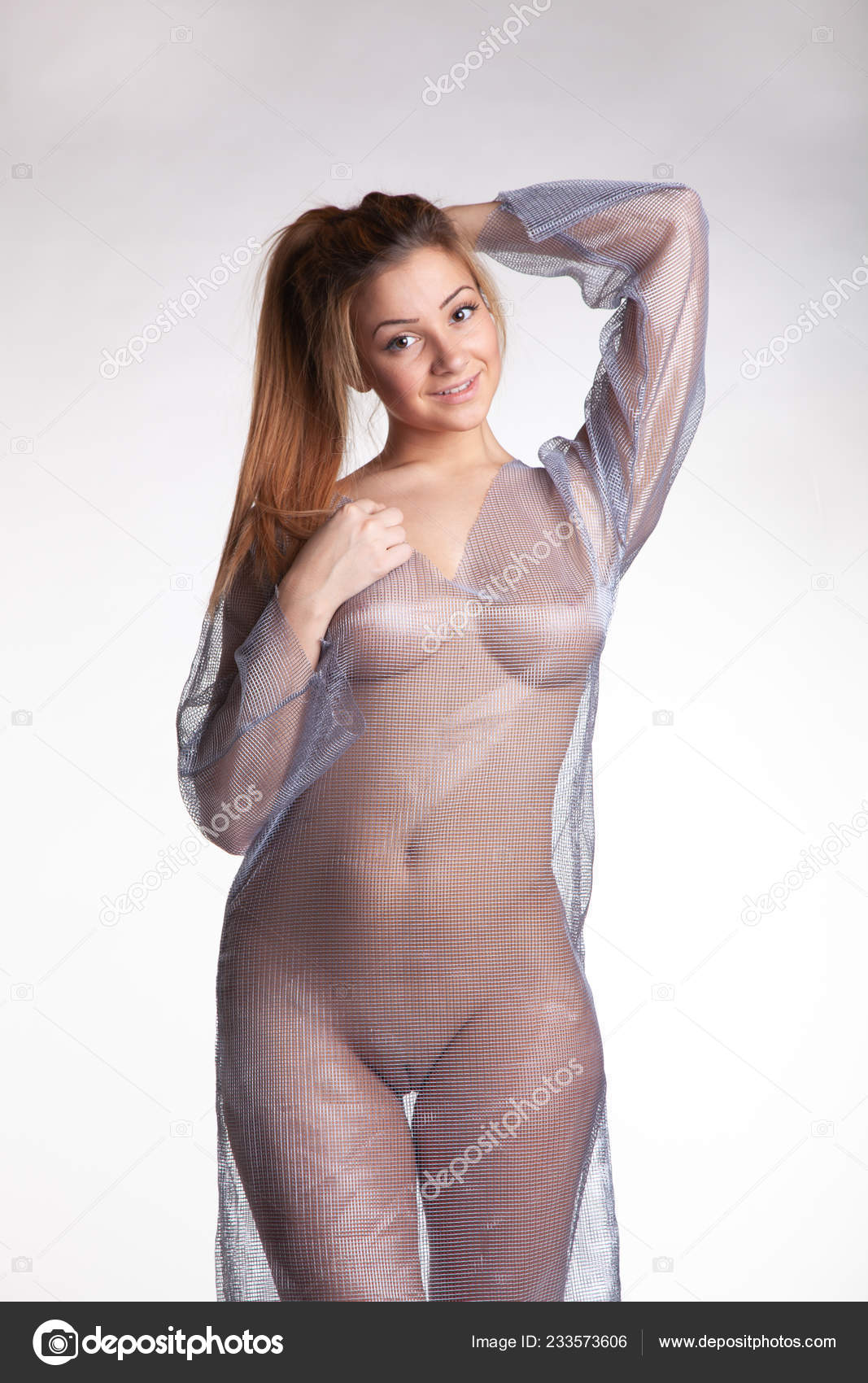 https://st4n.depositphotos.com/10086424/23357/i/1600/depositphotos_233573606-stock-photo-young-beautiful-girl-posing-nude.jpg