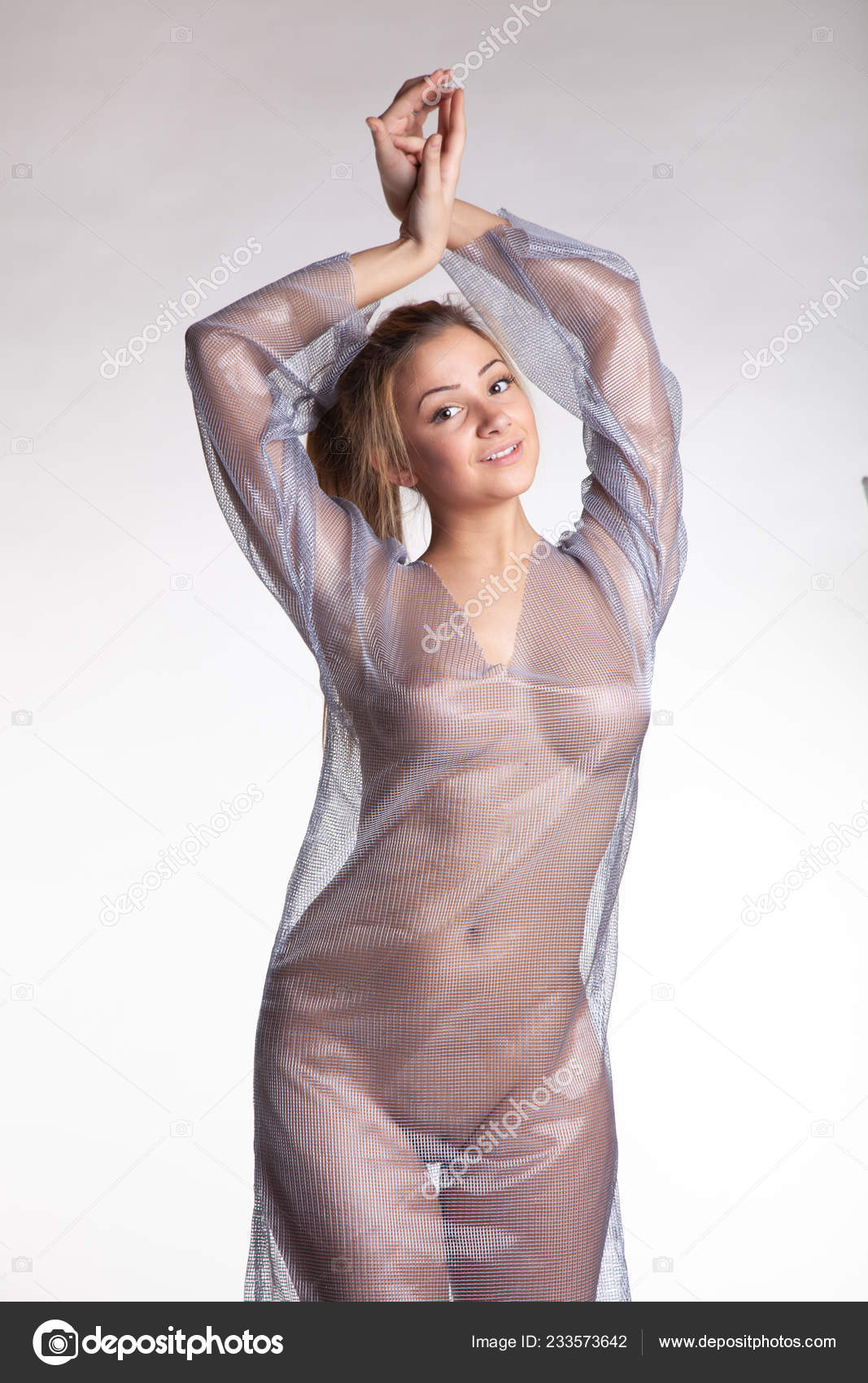 https://st4n.depositphotos.com/10086424/23357/i/1600/depositphotos_233573642-stock-photo-young-beautiful-girl-posing-nude.jpg