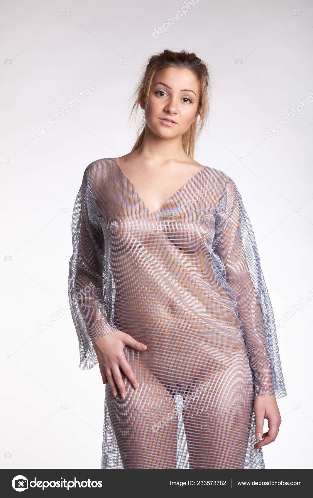 https://st4n.depositphotos.com/10086424/23357/i/1600/depositphotos_233573782-stock-photo-young-beautiful-girl-posing-nude.jpg