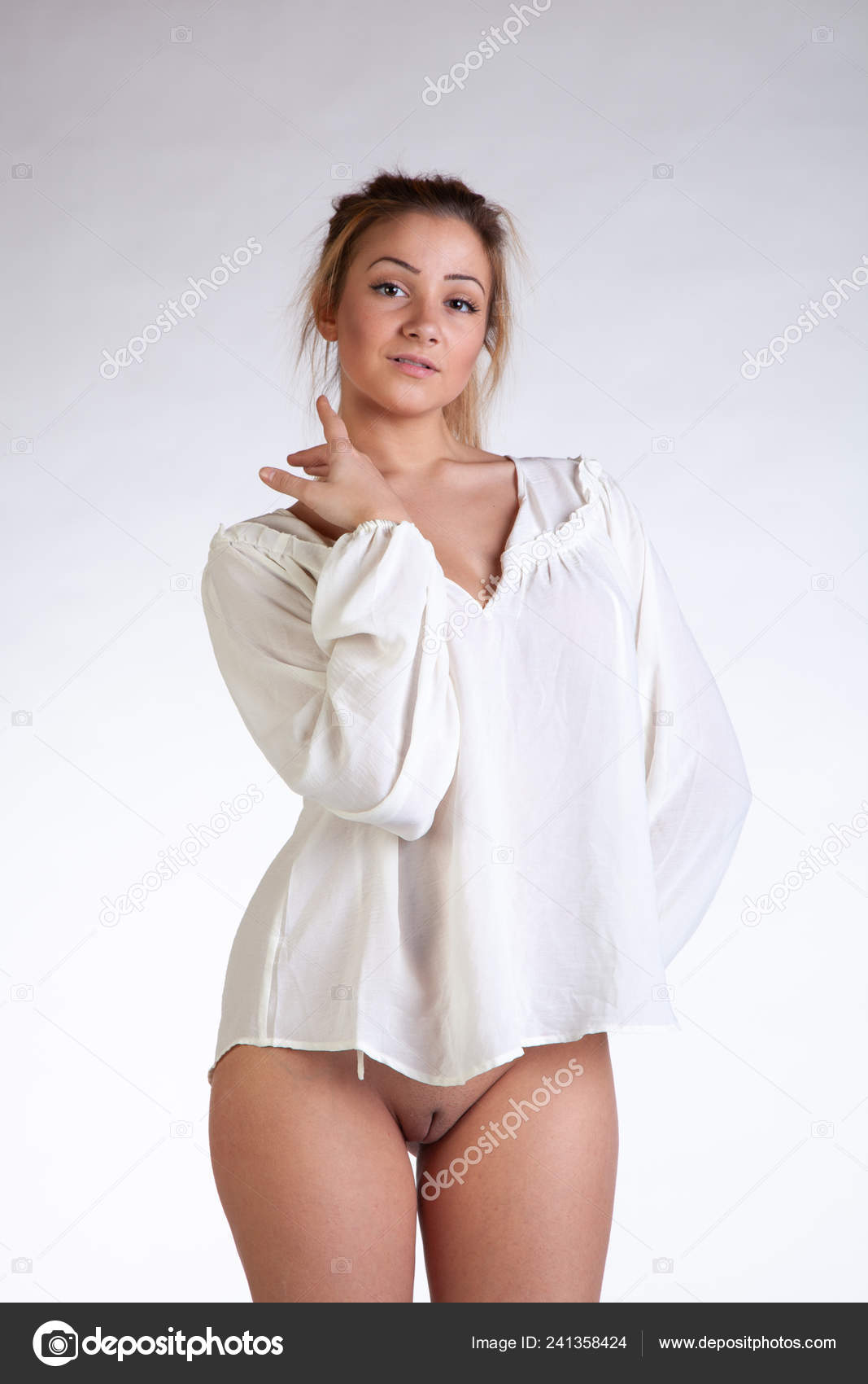 https://st4n.depositphotos.com/10086424/24135/i/1600/depositphotos_241358424-stock-photo-young-beautiful-girl-posing-nude.jpg