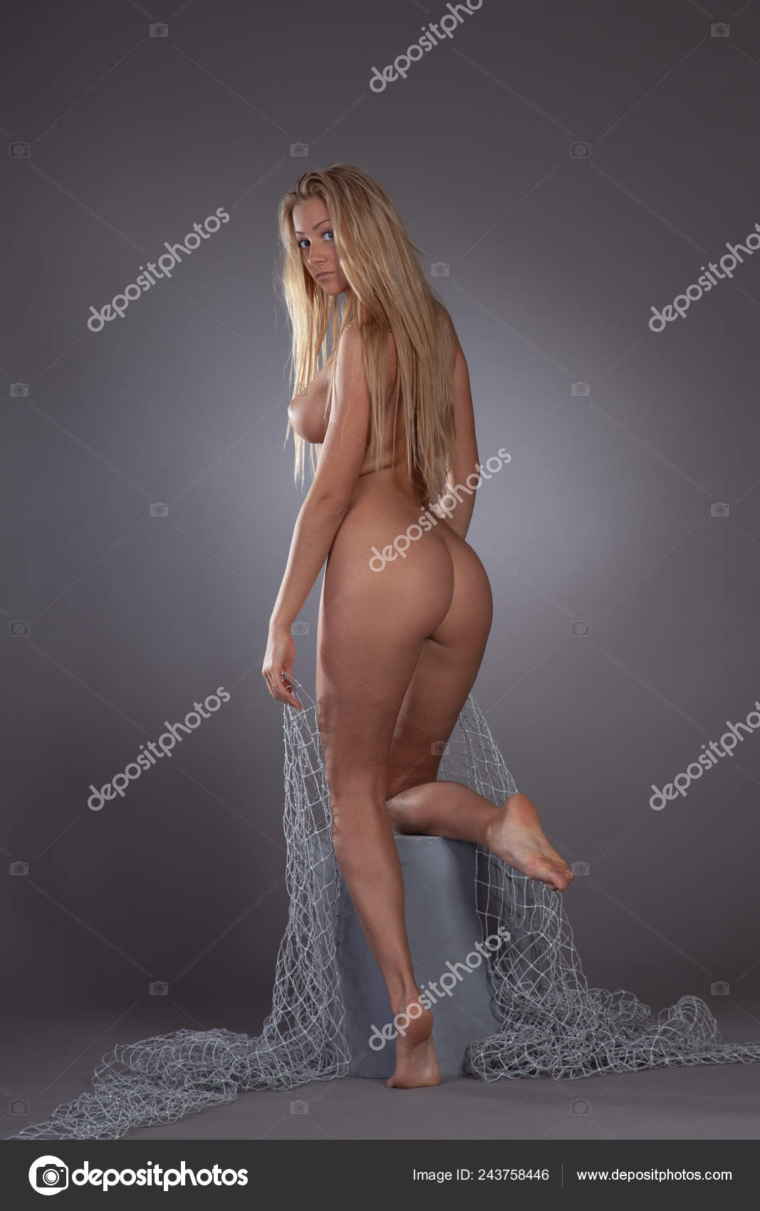 https://st4n.depositphotos.com/10086424/24375/i/1600/depositphotos_243758446-stock-photo-young-beautiful-girl-posing-nude.jpg