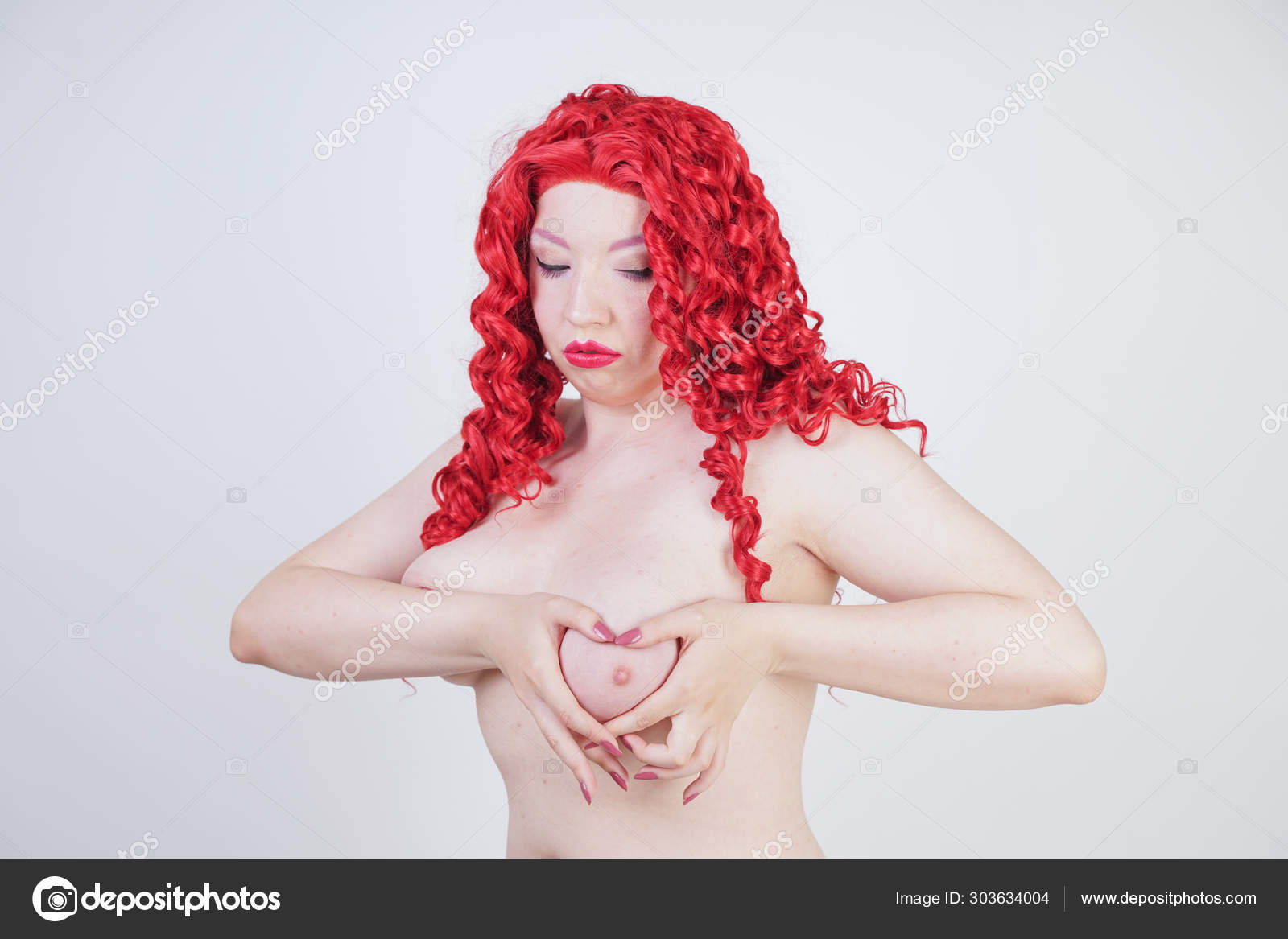 https://st4n.depositphotos.com/1091519/30363/i/1600/depositphotos_303634004-stock-photo-young-beautiful-girl-posing-nude.jpg