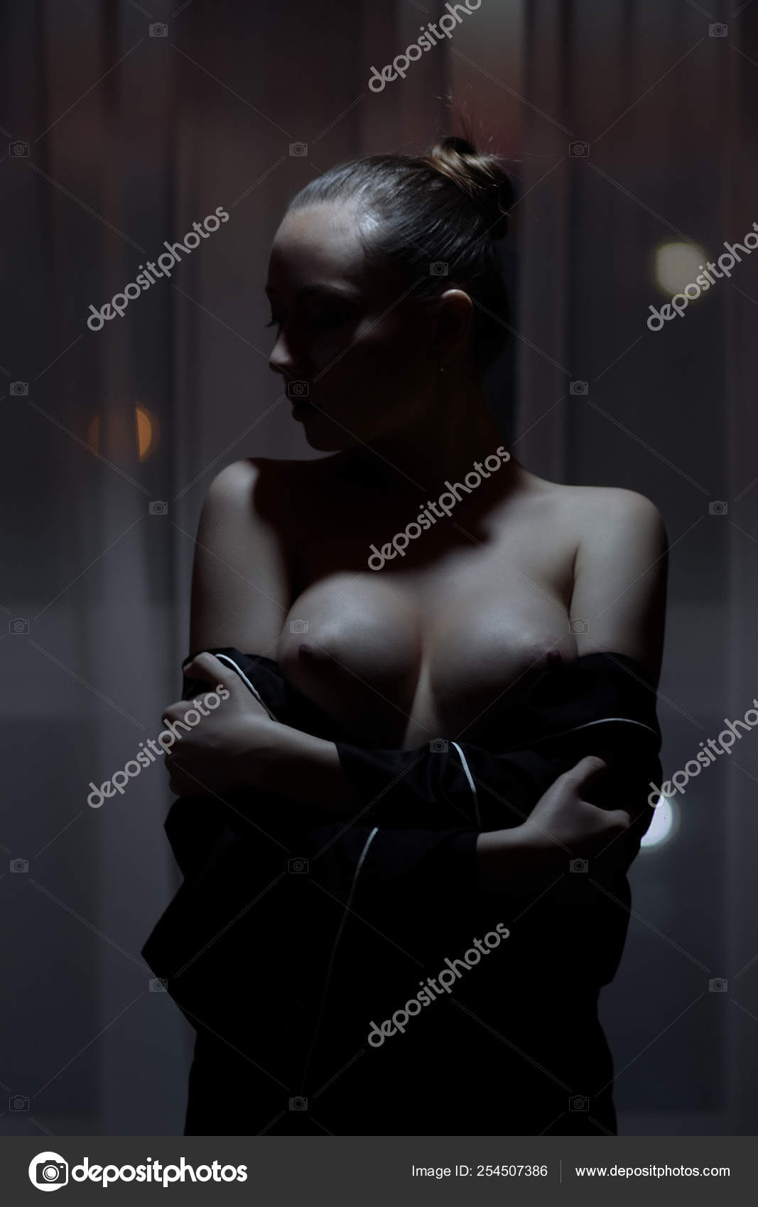 https://st4n.depositphotos.com/5034975/25450/i/1600/depositphotos_254507386-stock-photo-young-sensual-naked-woman-posing.jpg